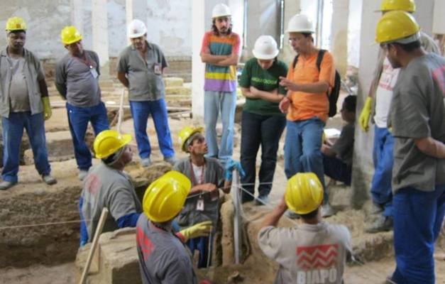 Construtora realiza programas sociais e educacionais para os operários 