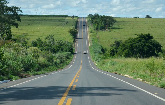 Rodovias do norte de Goiás recebem mais de 100 quilômetros de asfalto novo 