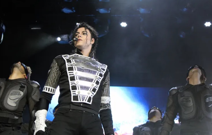 Rodrigo Teaser volta a Goiânia com megaprodução em tributo a Michael Jackson