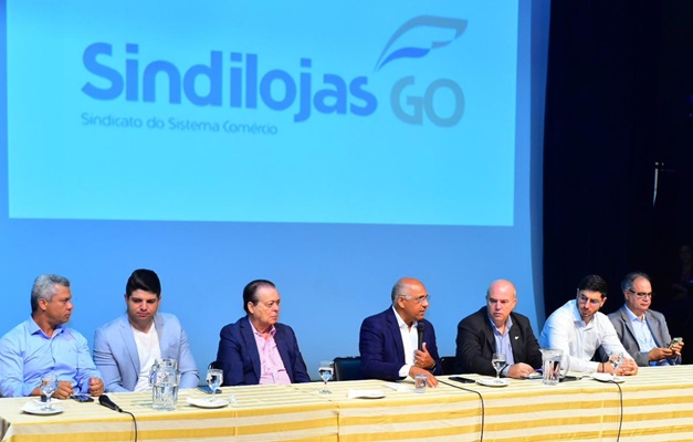 Rogério Cruz discute revitalização do Centro de Goiânia com comerciantes