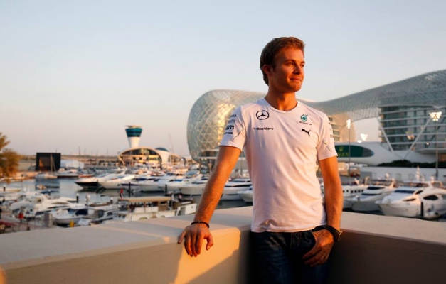 Rosberg diz que pole é só um pequeno passo para título