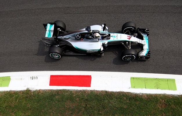 Rosberg reage, mas Hamilton volta a liderar treino na Itália