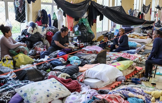 RS construirá "cidades temporárias" para acolher vítimas das enchentes