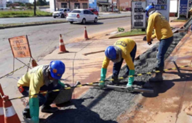 Saneago conclui implantação de rede de coleta de esgoto na Avenida Rio Verde