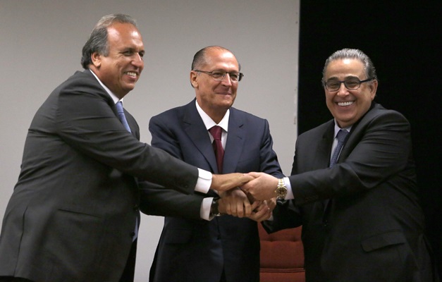 São Paulo, Rio de Janeiro e Minas Gerais firmam acordo sobre transposição