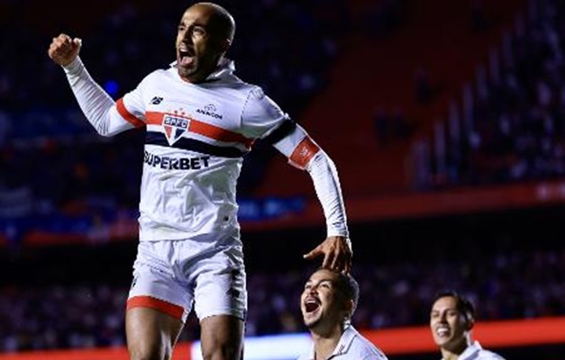 São Paulo supera Talleres com gol de Luciano e fica em 1º na Libertadores