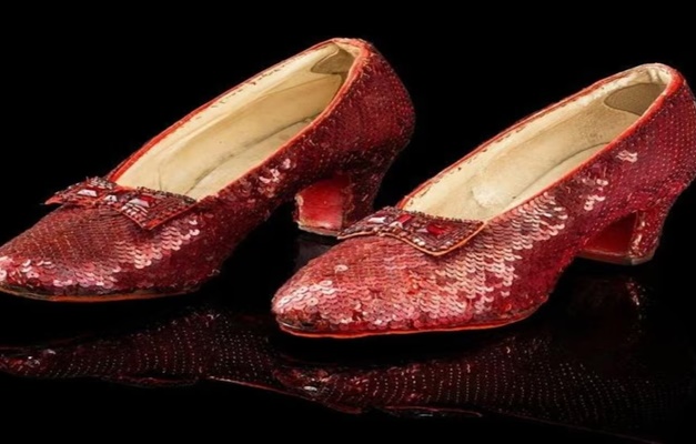 Sapatos de Dorothy em 'O Mágico de Oz' vão a leilão por R$ 5 milhões