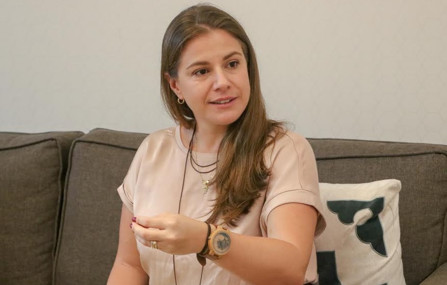 Secretária do Ambiente do RJ sobre manchas de óleo: "Estamos nos precavendo"