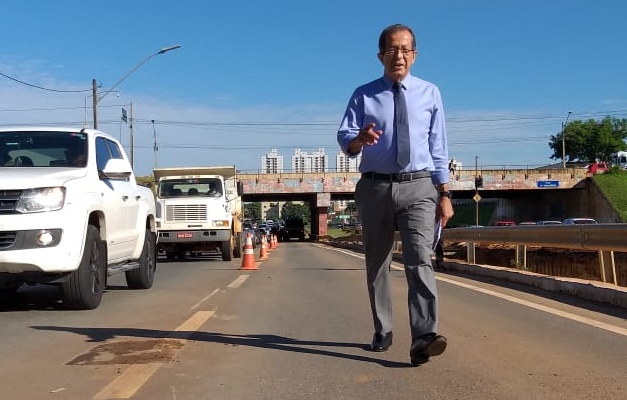 Secretário anuncia construção de dois viadutos na Avenida 136, em Goiânia