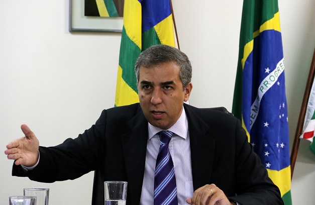 Secretário José Eliton condena “propostas superficiais” 