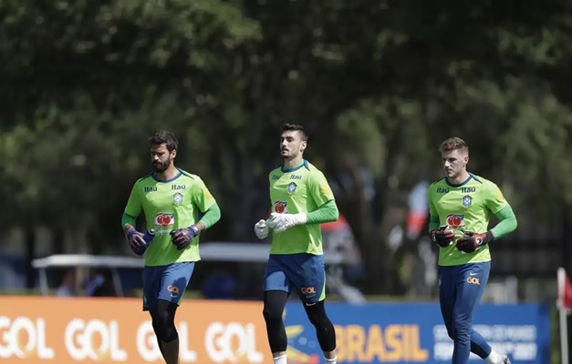 Seleção brasileira treina em Orlando, onde enfrenta os EUA na quarta (12/6)