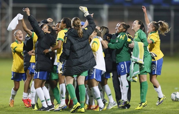 Seleção feminina empata com Colômbia e fatura Copa América