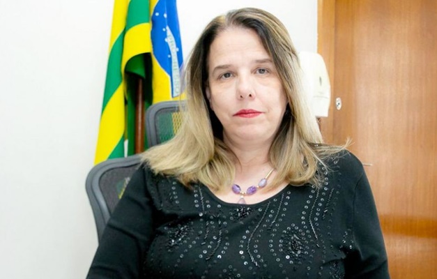 Selene Nunes assume comando da Secretaria de Economia de Goiás