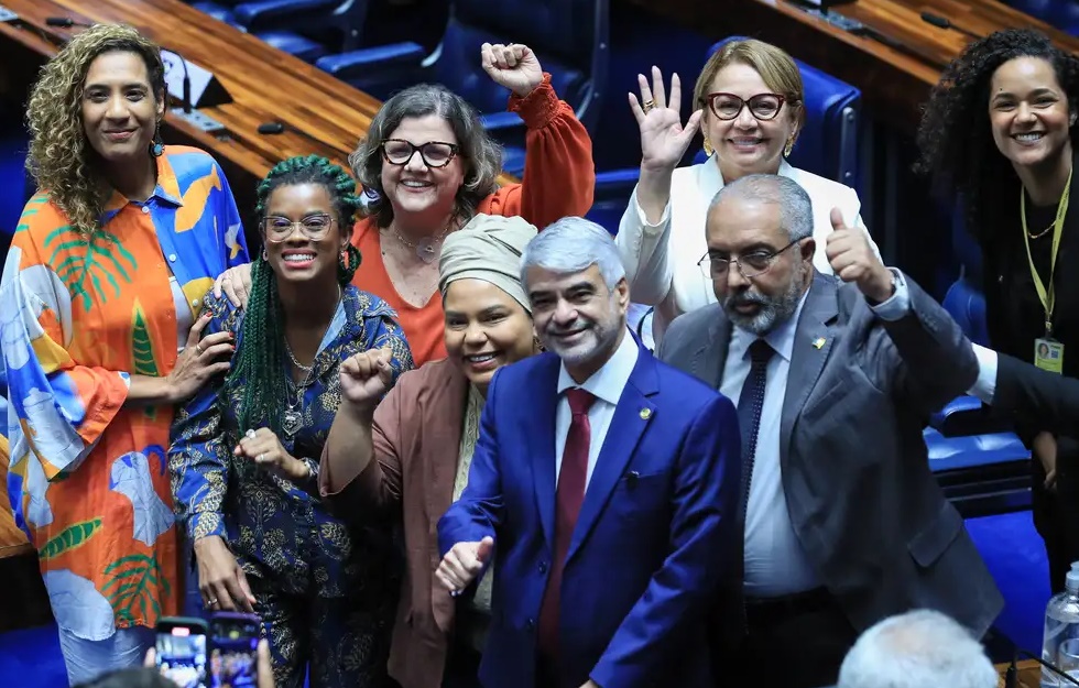 Senado aprova projeto que renova cotas raciais em concursos públicos