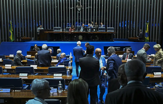 Senado aprova projeto que torna homicídio em escola crime hediondo