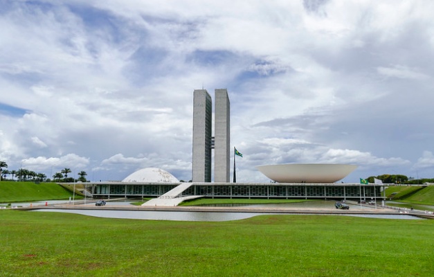 Senado cria comissão para estreitar laços com Congresso dos EUA