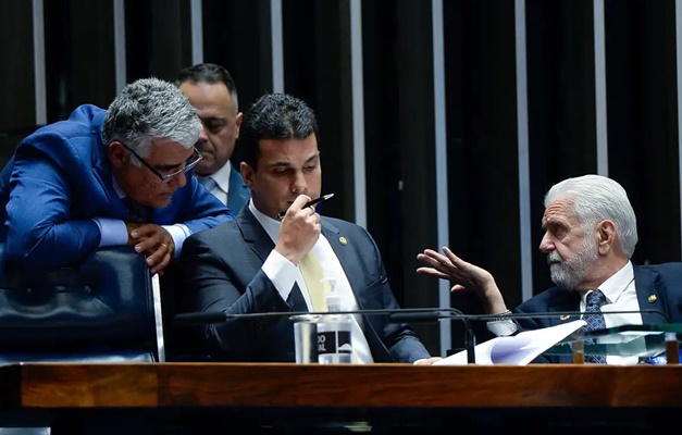 Senado retira de pauta projeto que legalizaria bingos e cassinos