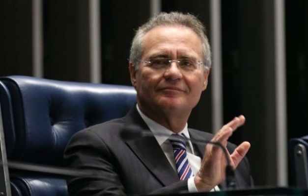 Senadores assinam documento para não cumprir afastamento de Renan