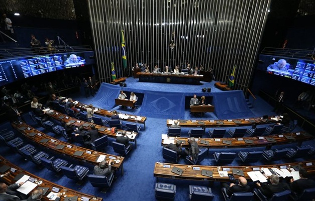 Senadores dizem que Dilma dará o tom durante depoimento