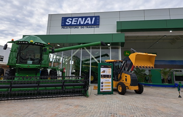 Senai e John Deere inauguram Centro de Treinamento para agroindústria