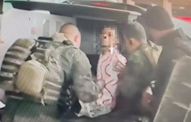 Sequestrador de ônibus no Rio de Janeiro se entrega à polícia