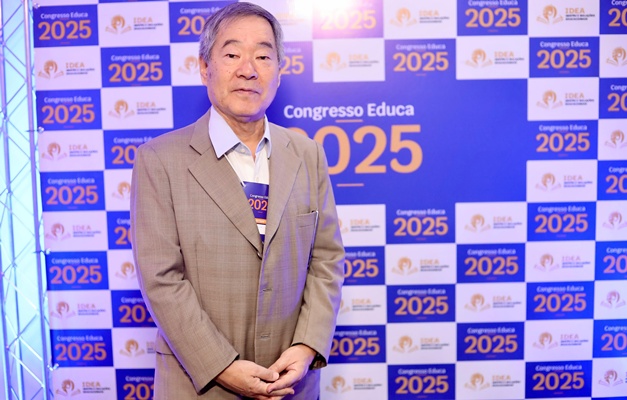Sergio Kobayashi aborda gestão educacional durante congresso em Goiânia