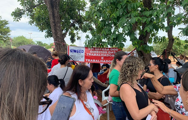 Servidores da Educação rejeitam proposta e decidem manter greve em Goiânia