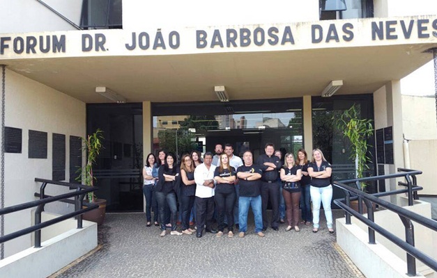 Servidores da Justiça paralisam atividades em Goiás 