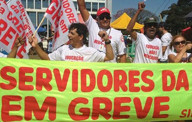 Servidores da UnB iniciam greve contra a PEC 241