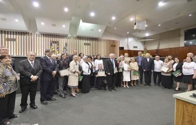 Sessão solene homenageia 50 anos da Paróquia São Paulo Apóstolo, em Goiânia