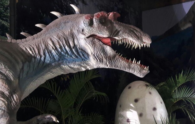 Shopping Cerrado recebe exposição de dinossauros em tamanho real