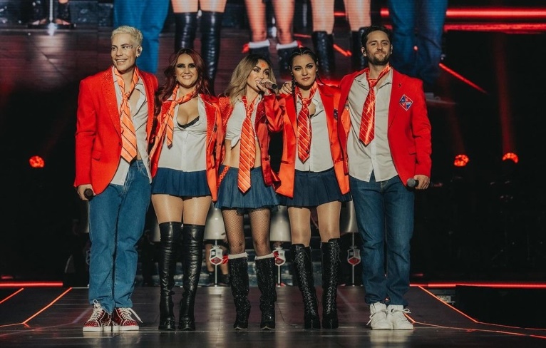 Show da banda RBD em São Paulo é marcado por nostalgia e história do grupo