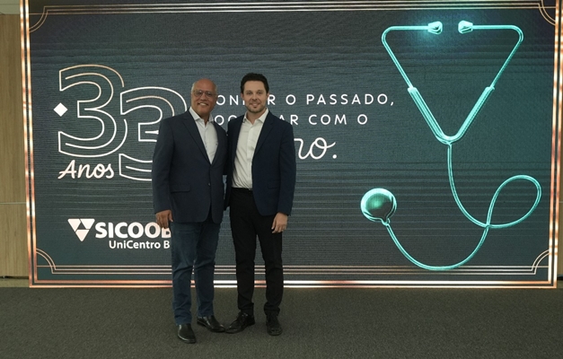 Sicoob UniCentro Br celebra 33 anos com homenagem aos cooperados pioneiros