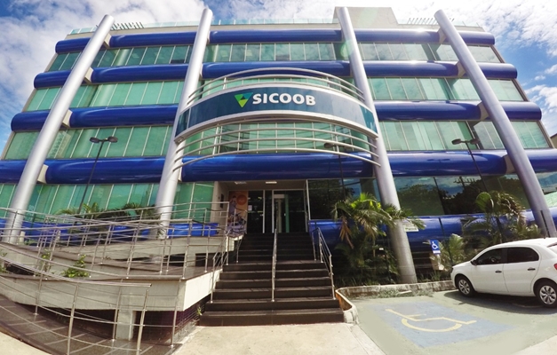 Sicoob UniCentro Br comemora melhor primeiro semestre desde a fundação