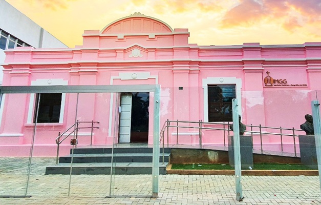 Sicoob UniCentro Br inaugura agência em prédio histórico da Praça Cívica