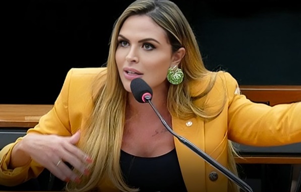 Silvye Alves se desculpa por voto na PEC da Blindagem e diz que deixará UB