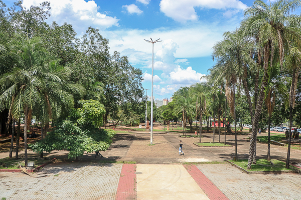 Símbolo histórico de Goiânia, Praça Universitária é museu a céu aberto