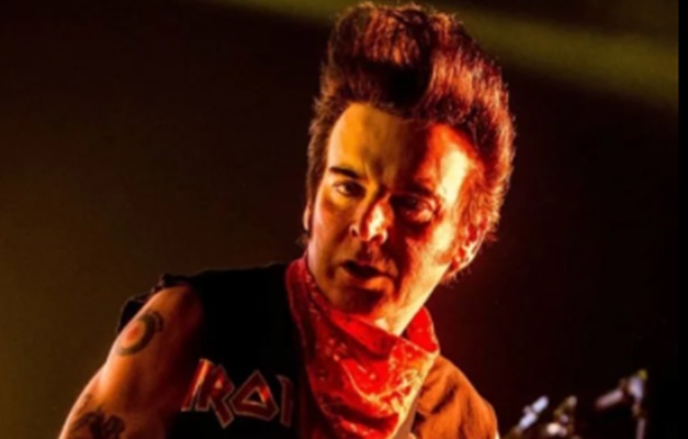 Simon Gallup diz que não está mais no The Cure