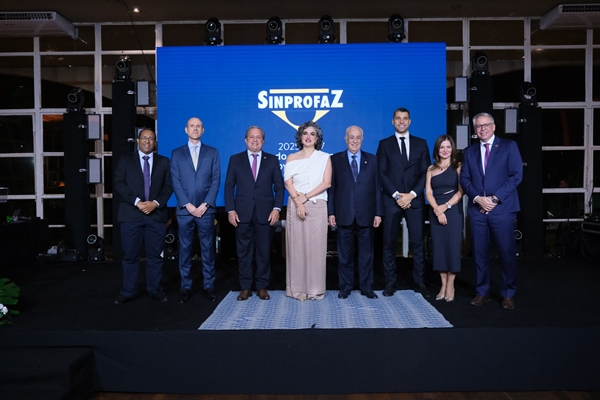 Sinprofaz realiza posse da nova diretoria em evento para convidados; veja