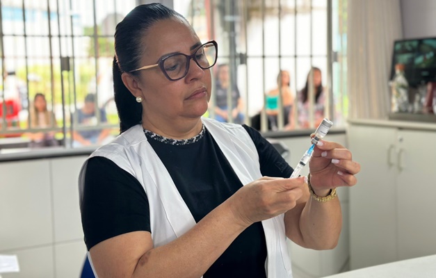 SMS alerta para checagem da situação vacinal contra febre amarela em Goiânia