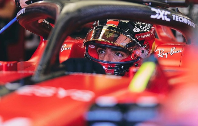 Sob chuva, Sainz lidera e McLaren se destaca no 1º treino do GP da Bélgica