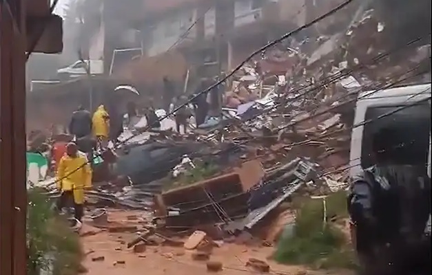 Sobe para 7 número de mortos pelas chuvas no Rio; Petrópolis decreta emergência