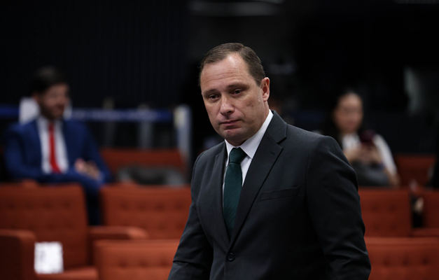 STF condena Mauro Cid a 2 anos de prisão em regime aberto