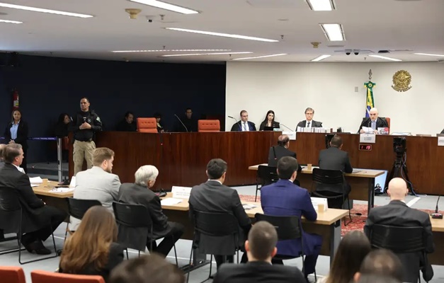 STF encerra primeiro dia de interrogatório dos réus da trama golpista