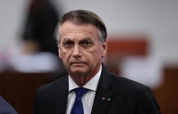 STF tem 2 votos para condenar Bolsonaro a 27 anos de prisão