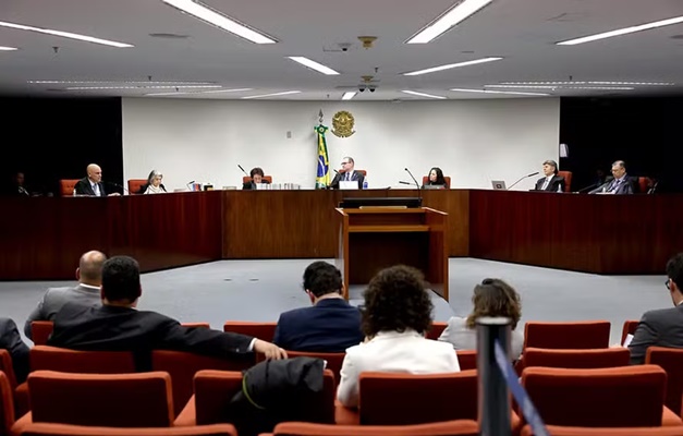 STF tem maioria contra decisão da Câmara que pode beneficiar Bolsonaro 