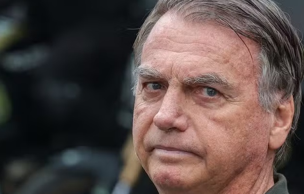 STF tem maioria para negar recurso de Bolsonaro e manter pena de 27 anos