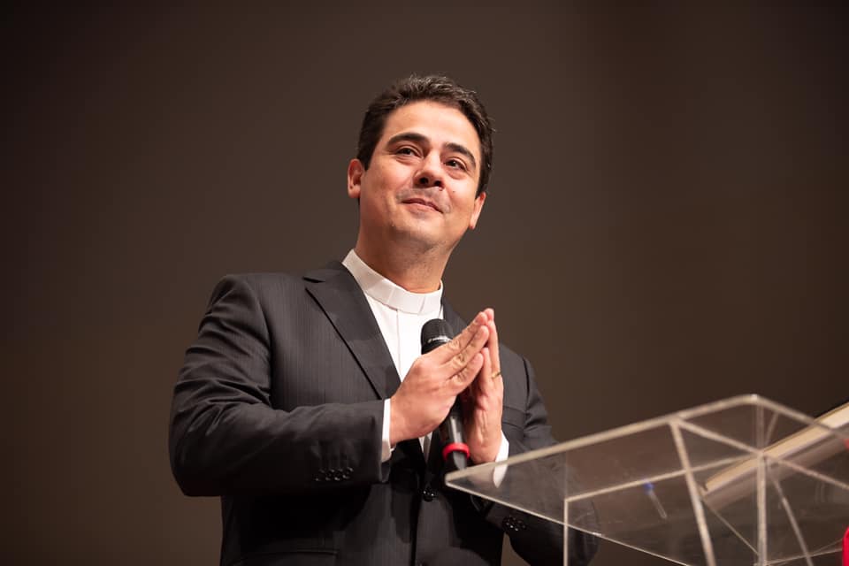 STJ rejeita pedido para reabrir investigação contra padre Robson 
