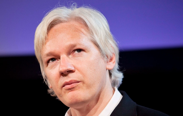 Suécia arquiva processo contra Julian Assange