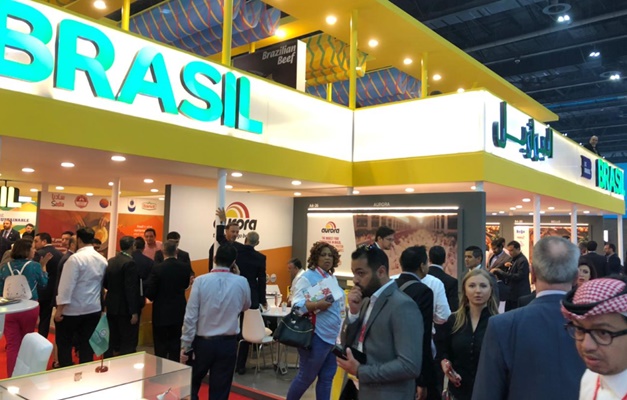 Superfrango é destaque na maior feira de alimentos da Ásia